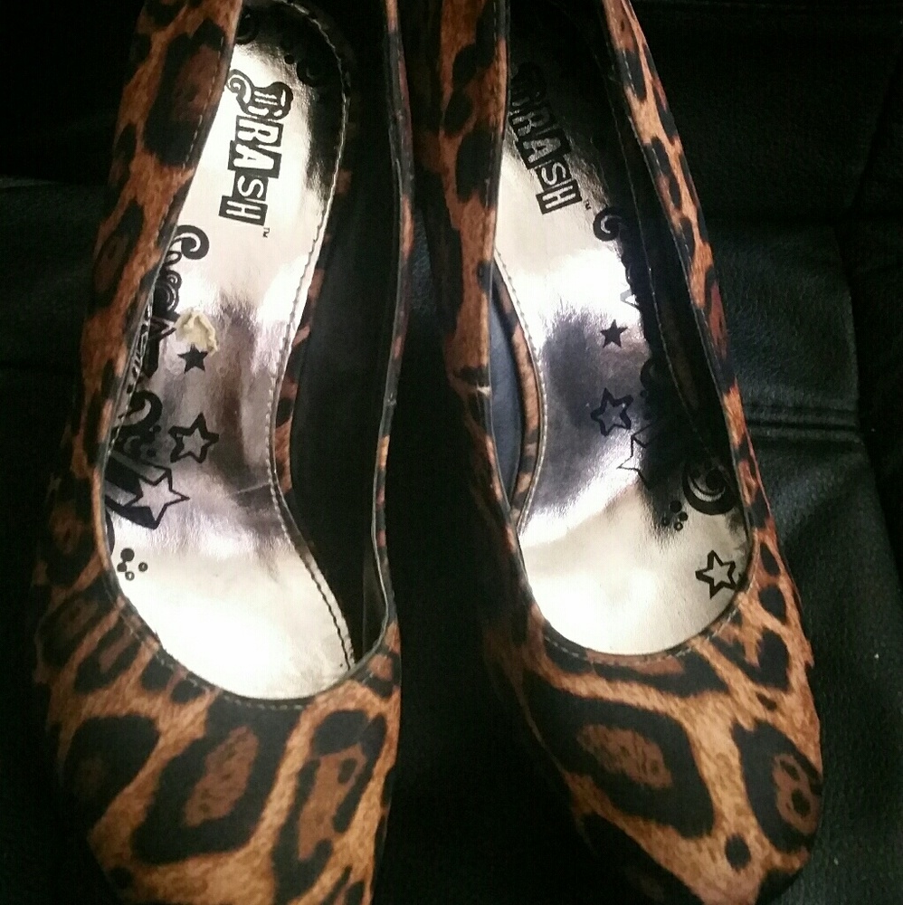 Shoes - Picture 2 of 2
